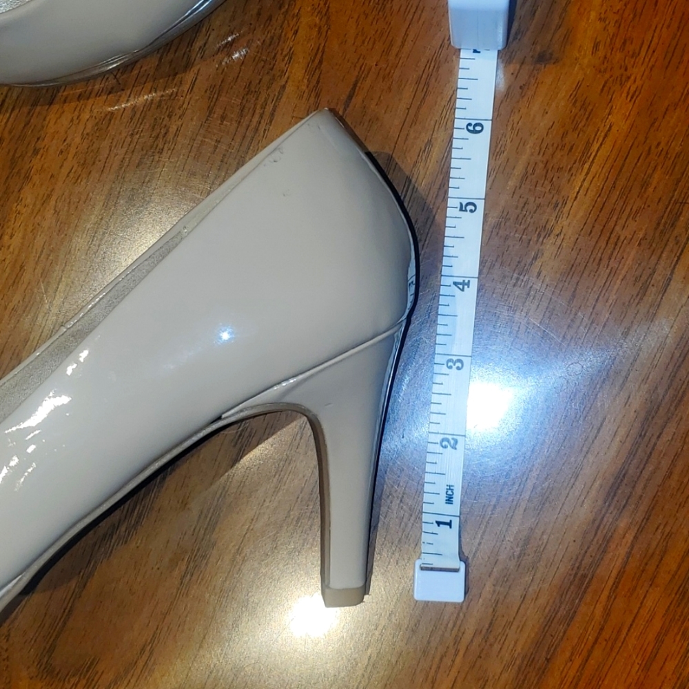 CL Heels - Picture 7 of 7